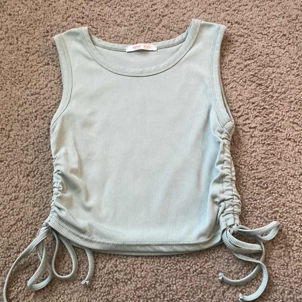 Romwe cinch side sleeveless crop top